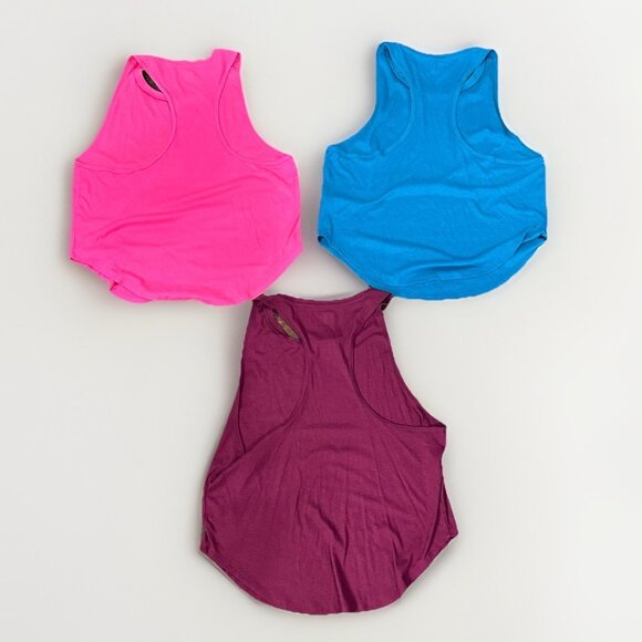 GapFit Lot Of 3 Ribbed Tank Tops Sz Large Pink Turquoise Wine Racerback Athletic - Picture 2 of 8